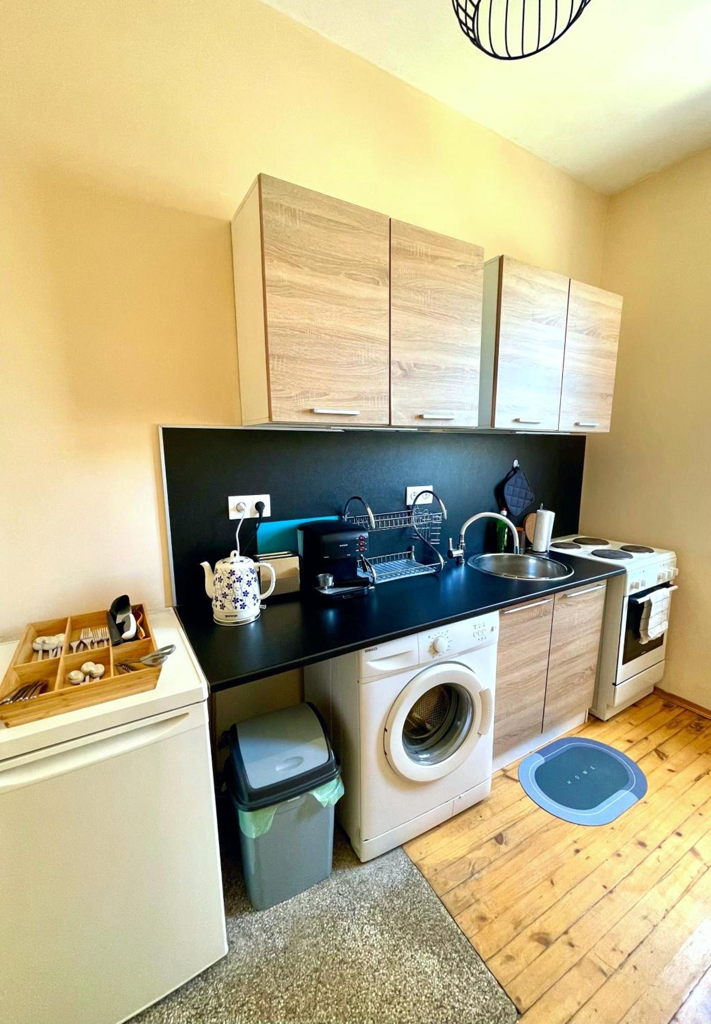 Bohemian Bright & Calm 2Br - Top Center - Private Balcony София Екстериор снимка