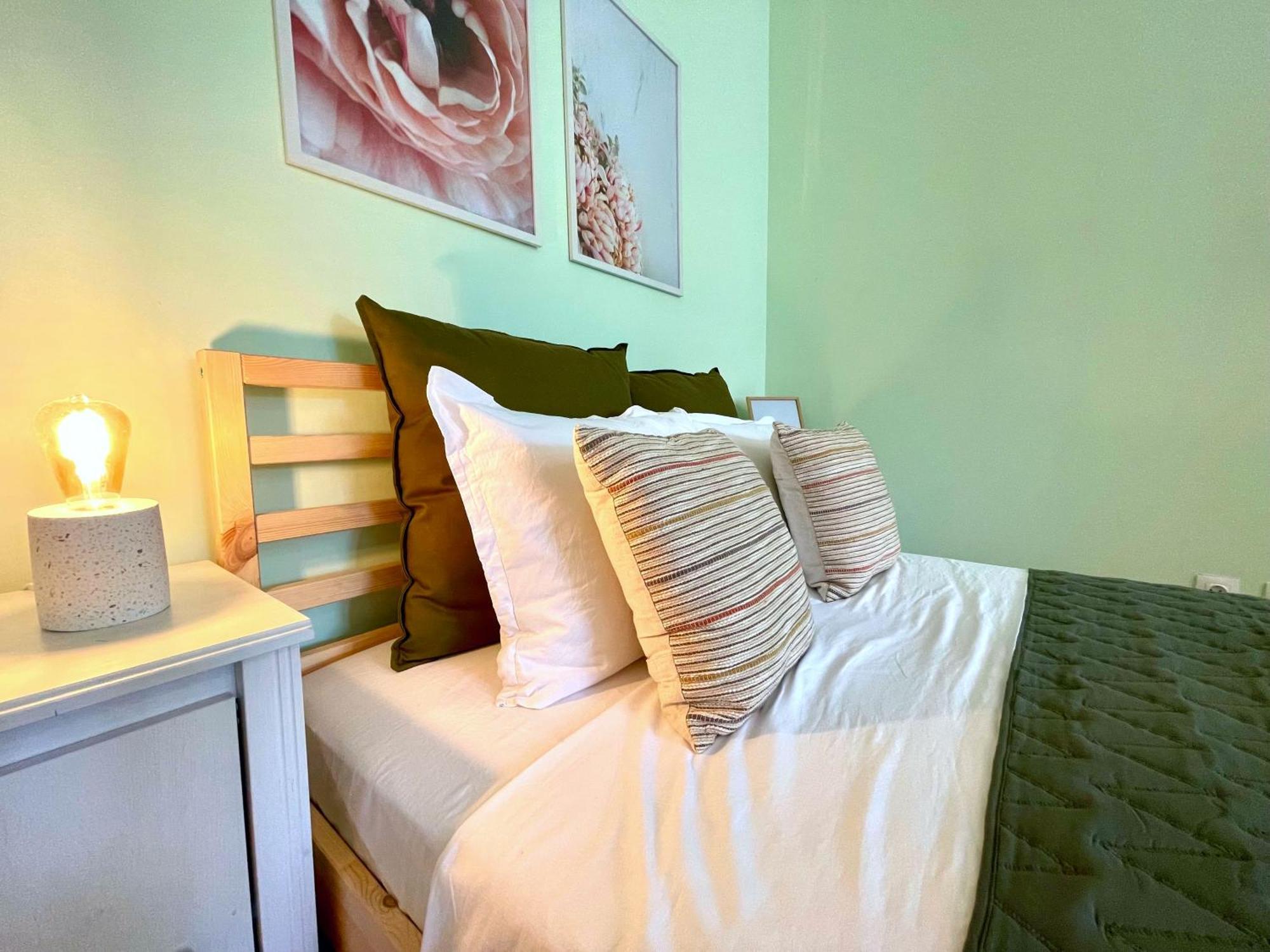 Bohemian Bright & Calm 2Br - Top Center - Private Balcony София Екстериор снимка