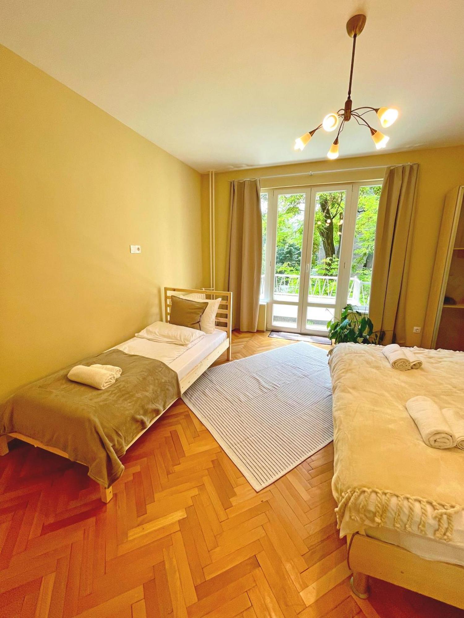 Bohemian Bright & Calm 2Br - Top Center - Private Balcony София Екстериор снимка