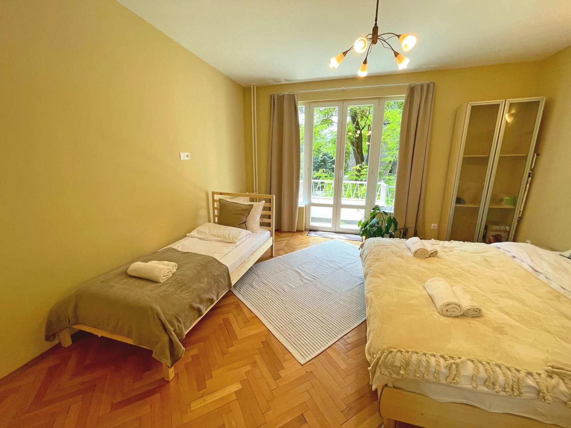 Bohemian Bright & Calm 2Br - Top Center - Private Balcony София Екстериор снимка