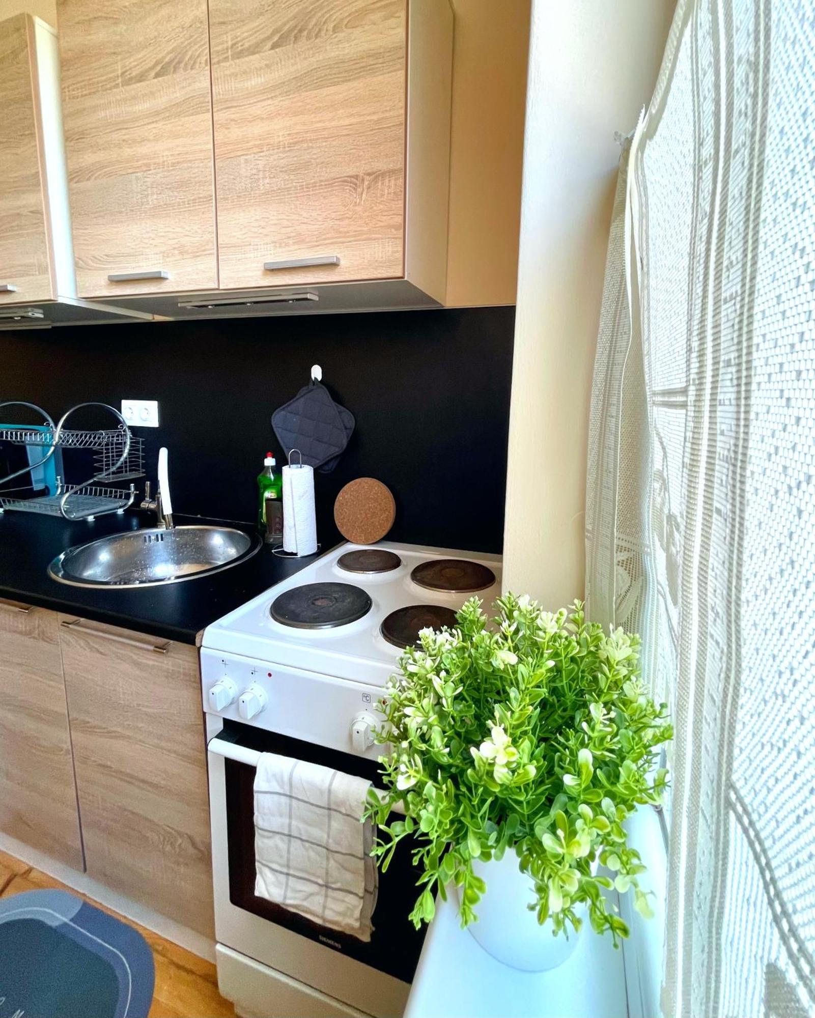 Bohemian Bright & Calm 2Br - Top Center - Private Balcony София Екстериор снимка