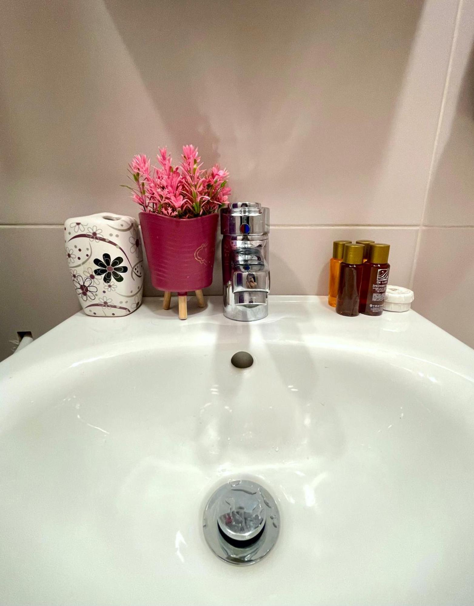 Bohemian Bright & Calm 2Br - Top Center - Private Balcony София Екстериор снимка